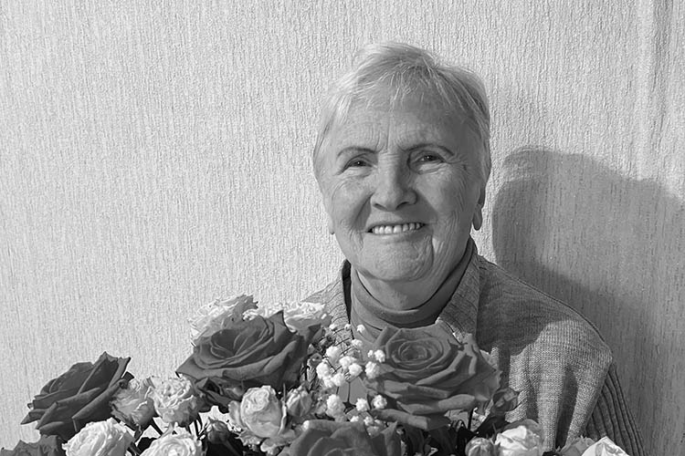 Максимова_750.jpg Максимова_750.jpg